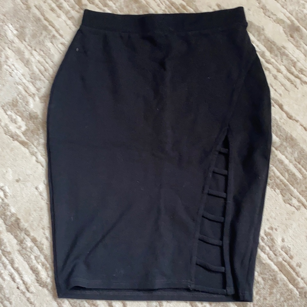 Charlotte rouse skirt with slit
